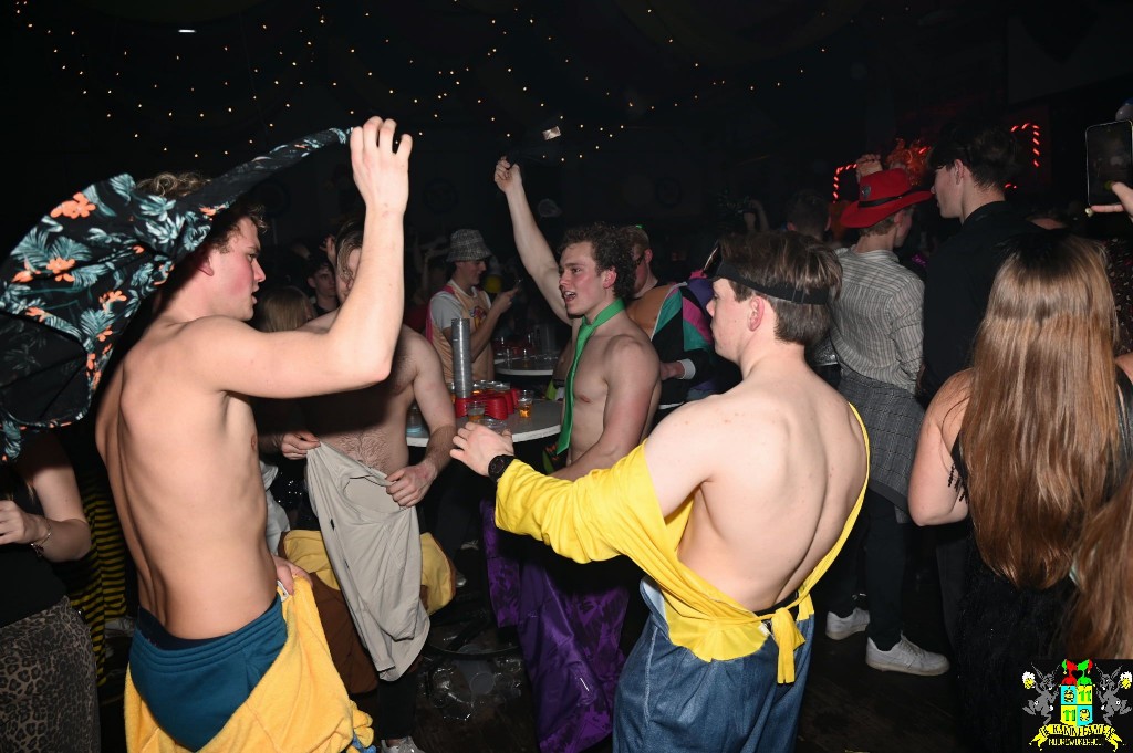 ../Images/Opwarmbal 2026 290.jpg